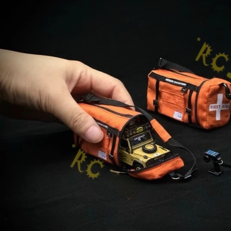 1 SZTUK Model symulacyjny samochodu ratowniczego 1/6 Torebka żołnierza Części dekoracyjne do samochodu gąsienicowego 1/8 RC Km Tank 300 Rc4wd Bagażnik