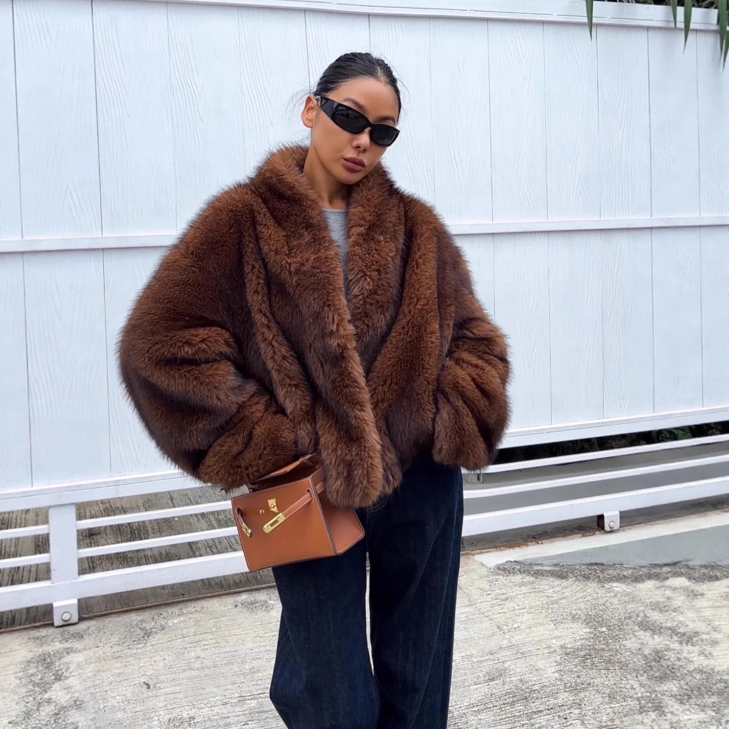 

Новая женская куртка из искусственного меха в стиле ретро в винтажном стиле, мягкая плюшевая шуба из лисьего меха