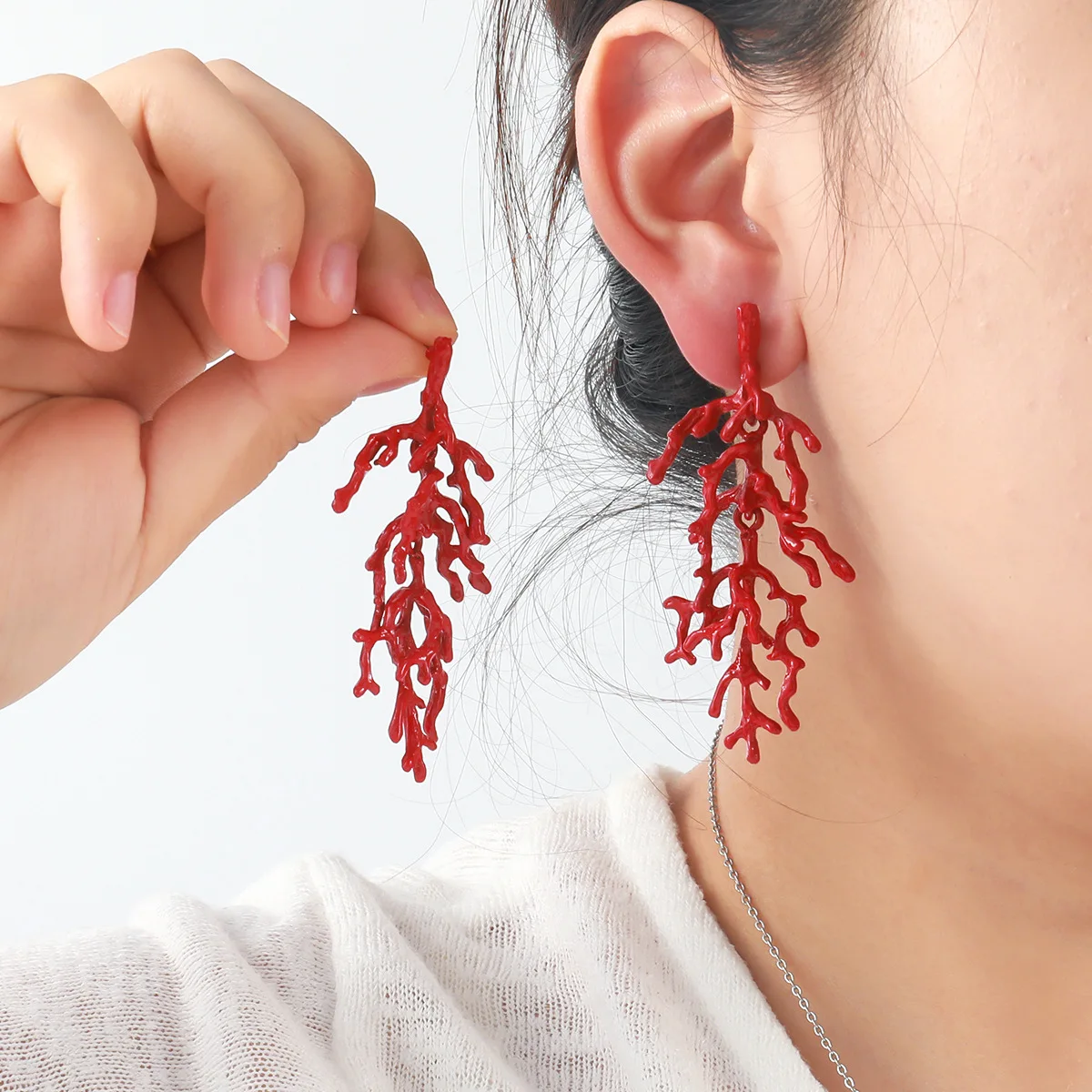 أقراط مرجانية على الطراز الطبيعي للشاطئ ذات علامة تجارية كبيرة مبالغ فيها أوروبية وأمريكية للنساء، أقراط بسيطة مطلية بالرش #1