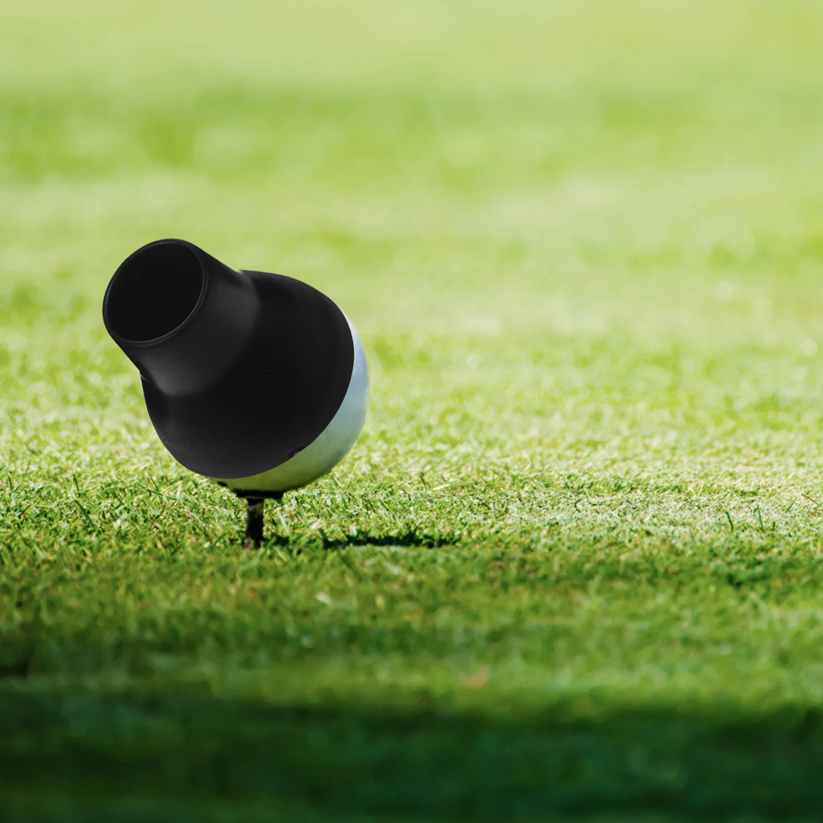 

6Pcs Professional Golf Picker Reusable Golf Ball Retriever Strong Adsorption Rubber Sucker Easy Carry Compact Design for Seniors