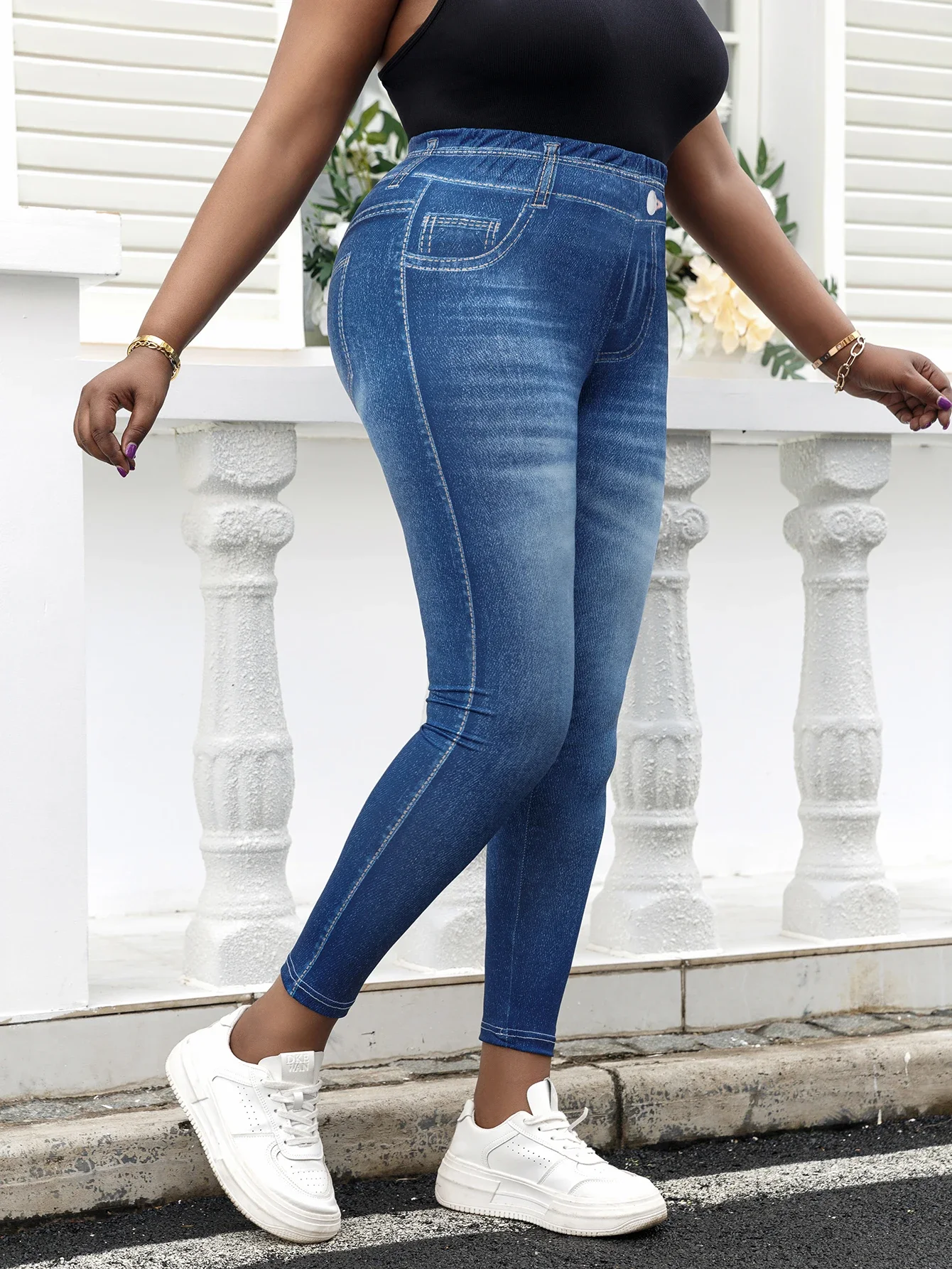 Plus Size Damskie legginsy z imitacji dżinsów Vintage Wash Design Dzianinowe spodnie ze średnim stanem Rozciągliwe i modne spodnie sportowe