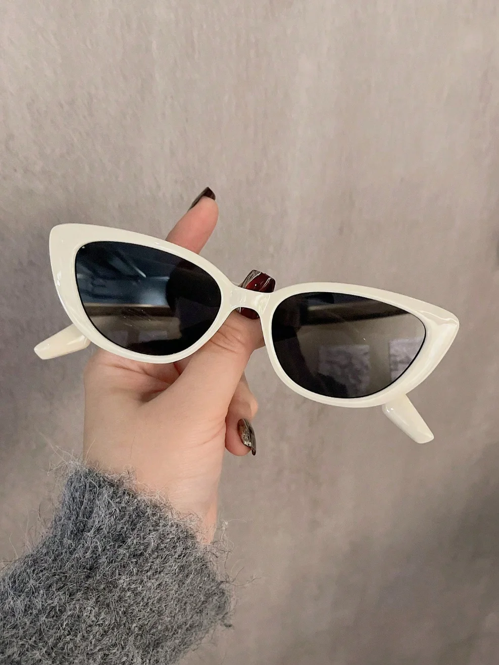 Sunglasses Cat Eye - 1 Pasang Kacamata Wanita Model Cat-Eye
