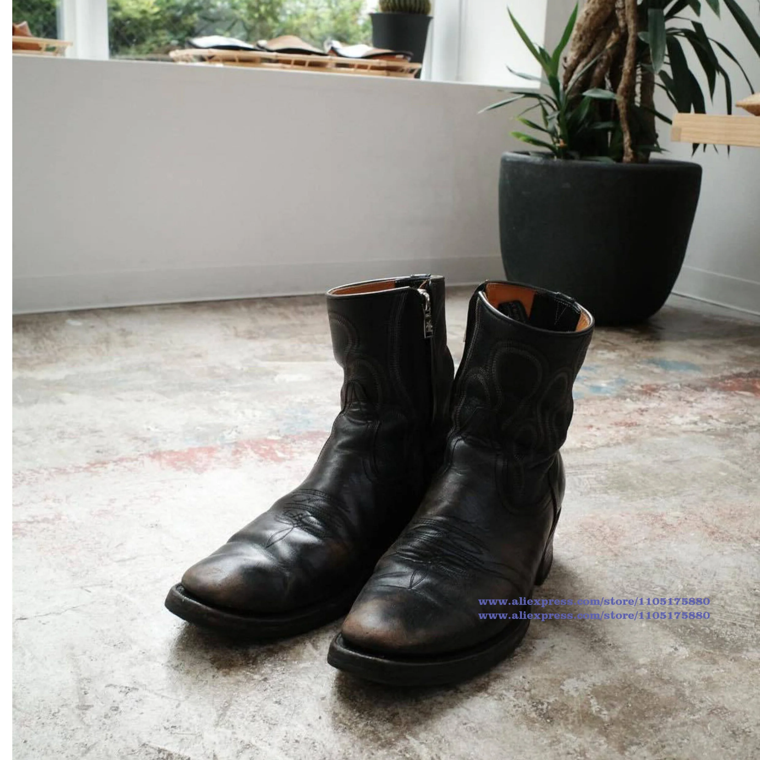 Men's Black Leather Side-Zip Embroidered Western Ankle Boots Streetwear Style ﻿Men's Boots Trendy Luxury Men's Booties