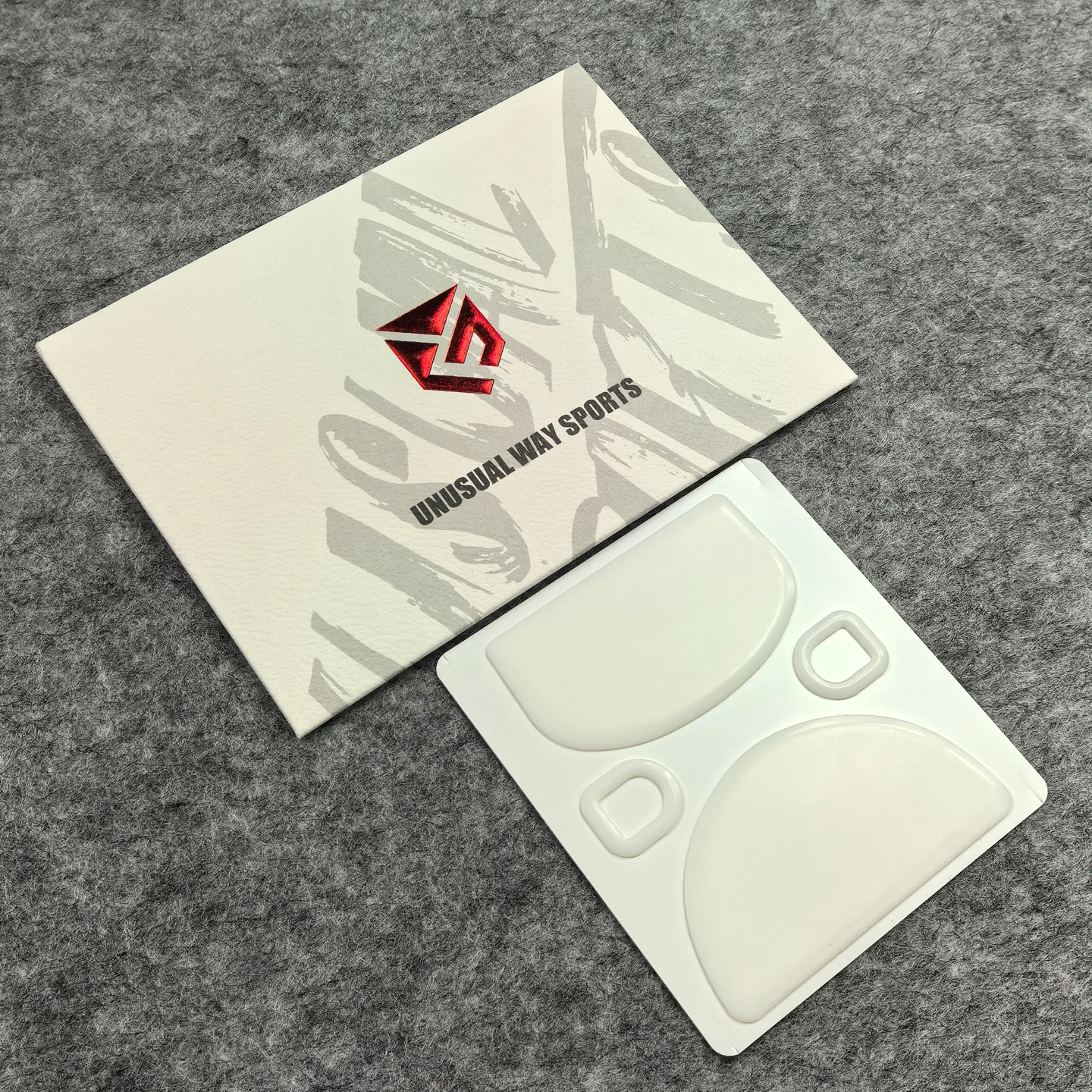 Niestandardowe ślizgacze do myszy UnusualWaySports RAWM Leviathan V4 z wygiętą powierzchnią PTFE, zapobiegające zginaniu, Magic Ice — zdjęcie produktu 3