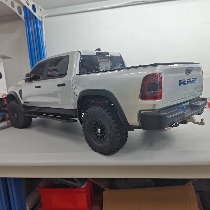 KM DODGE RAM 1500 1/8 Scale Crawler Trailer Hitch Bracket, Metal Tow Hook, Upgrade Parts, PETG/TPU/CF/Aluminum Alloy