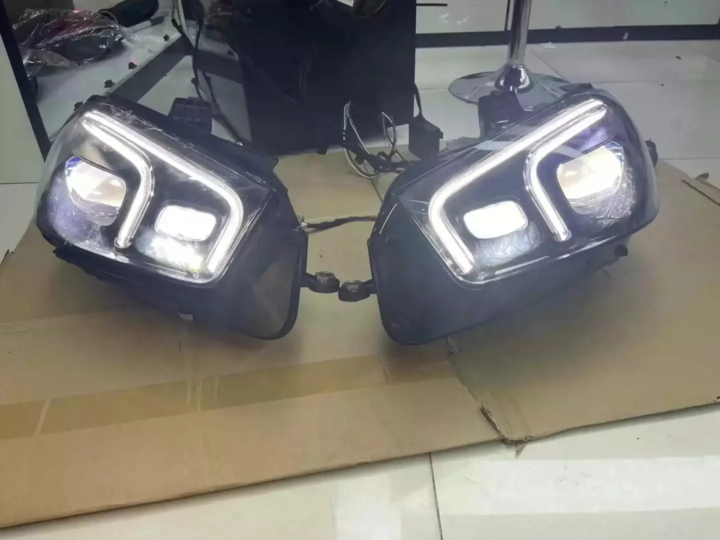 

Car Front Headlight Headlamp Angel Eyes for Mercedes Benz W167 20-22 W167 DRL Daytime Running Light Turn signal