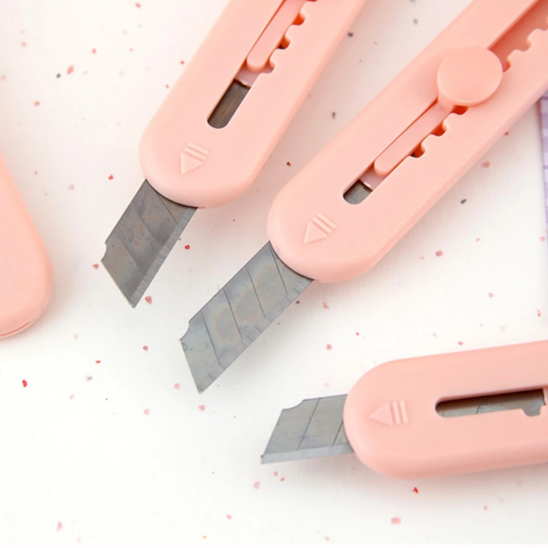 لطيف الكرتون الأرنب الفن سكّين متعدّد الاستخدامات صندوق جيب صغير سكين الة قطع الورق الحرفية التفاف إعادة الملء شفرة القرطاسية القاطع #5