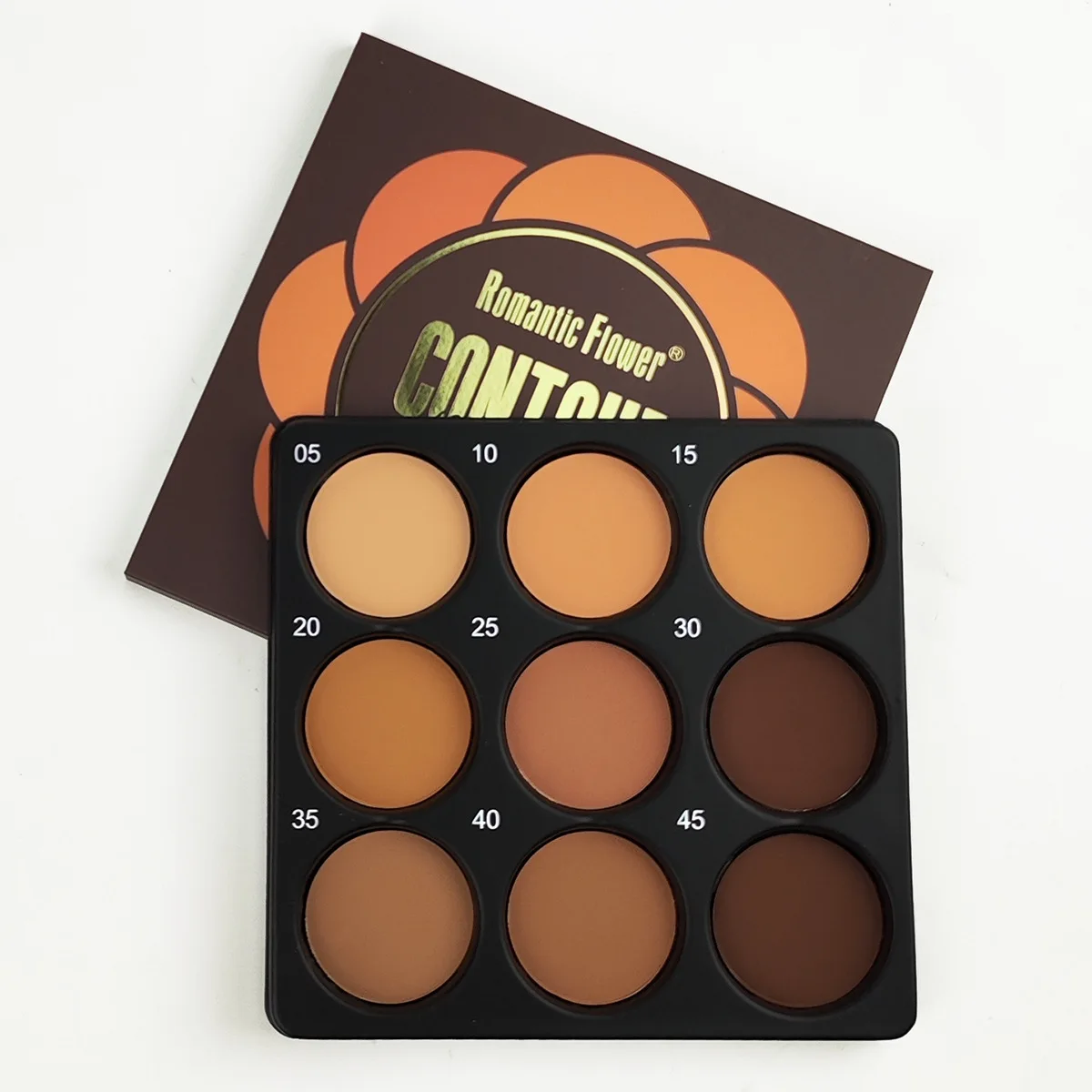 9-kolorowa paleta podkładek w kolorze ciemnego brązu, konturowanie, korektor, utrwalenie makijażu, podkład kontrolujący wydzielanie sebum, cień do powiek, paleta cieni do nosa, matowy naturalny z delikatnym brokatem