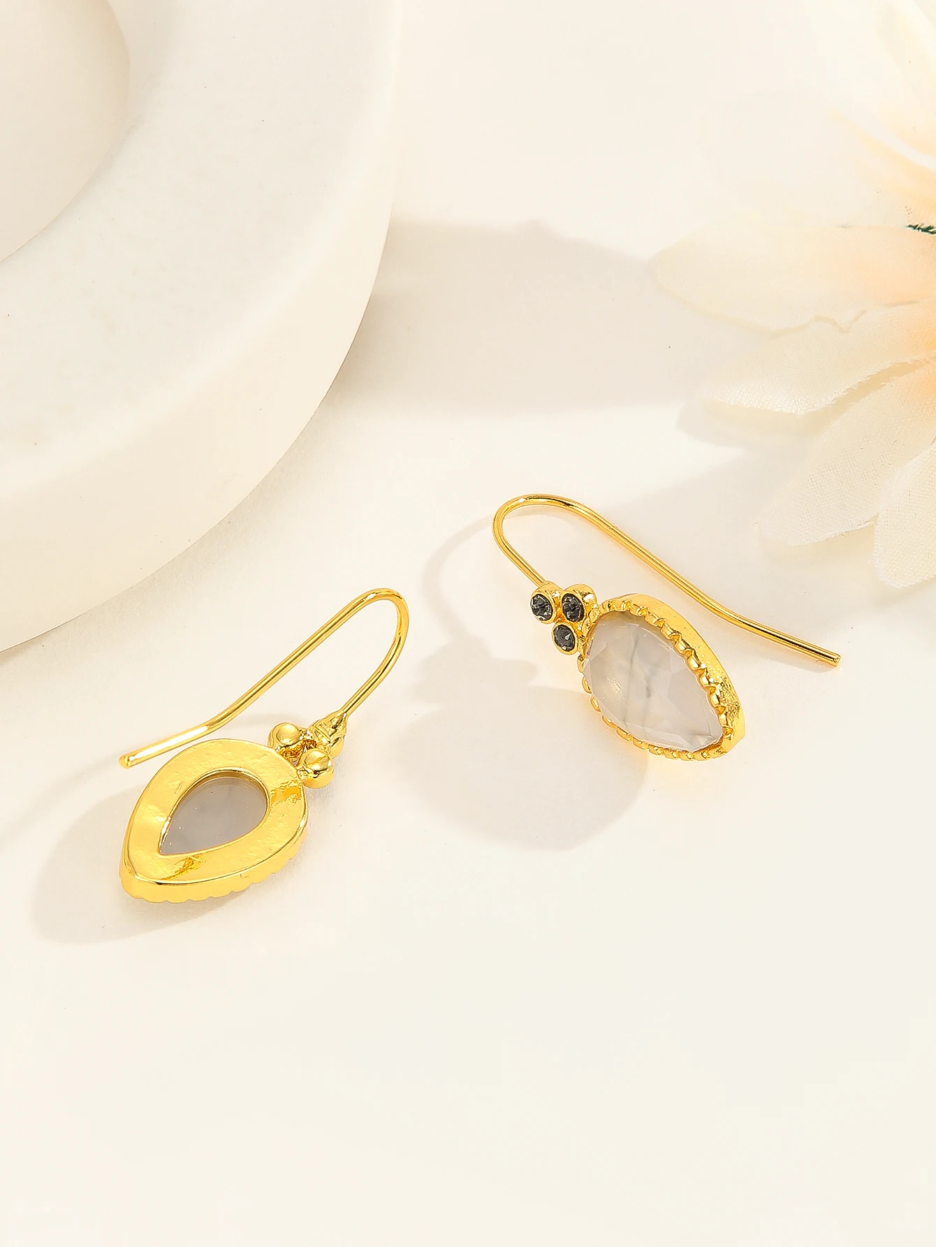Cross-border New Earrings Hot Sale Simple and Exquisite Golden Water Drop Earrings First Jewelry Women's Earrings