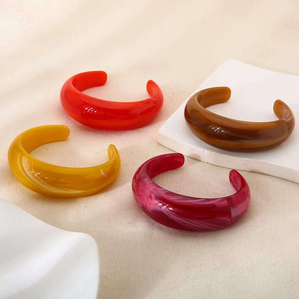 

Bohemian Acrylic Colorful Opened Bracelets for Women Simple Vintage Temperament Cuff Bracelets Female Fashion Jewelry