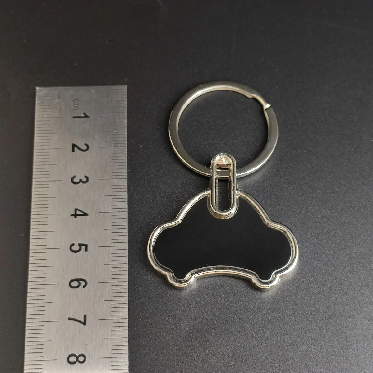 Personalisierter Metall-Schlüsselanhänger mit Gravur von Logo und Namen, Laser-Markierung, Schwarz Verspiegelt, Werbeartikel – Detail 16
