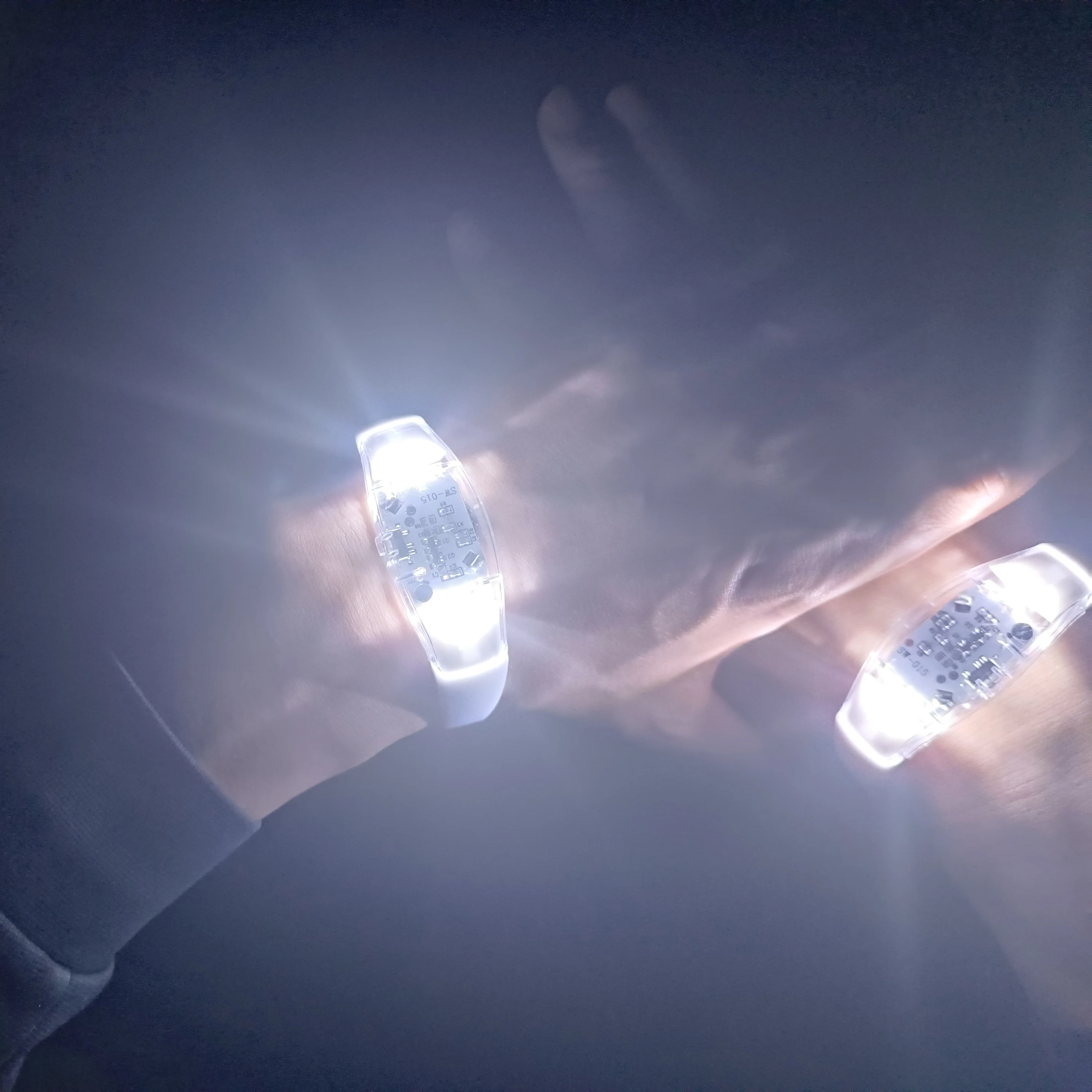 20-500PCS Sound Activated LED Bracelets White Light Up Wristbands Wedding Concert LED Bracelet Glow in the Dark Party Favors