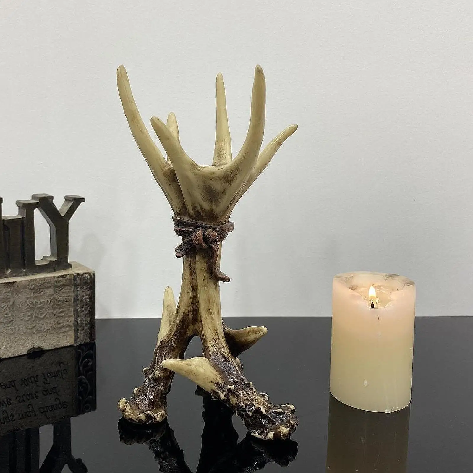 Deer Antler Candle Holder Crafts Ornament Creative Antique Decorative Candle Stand for Party Christmas Wedding Bedroom Cottage