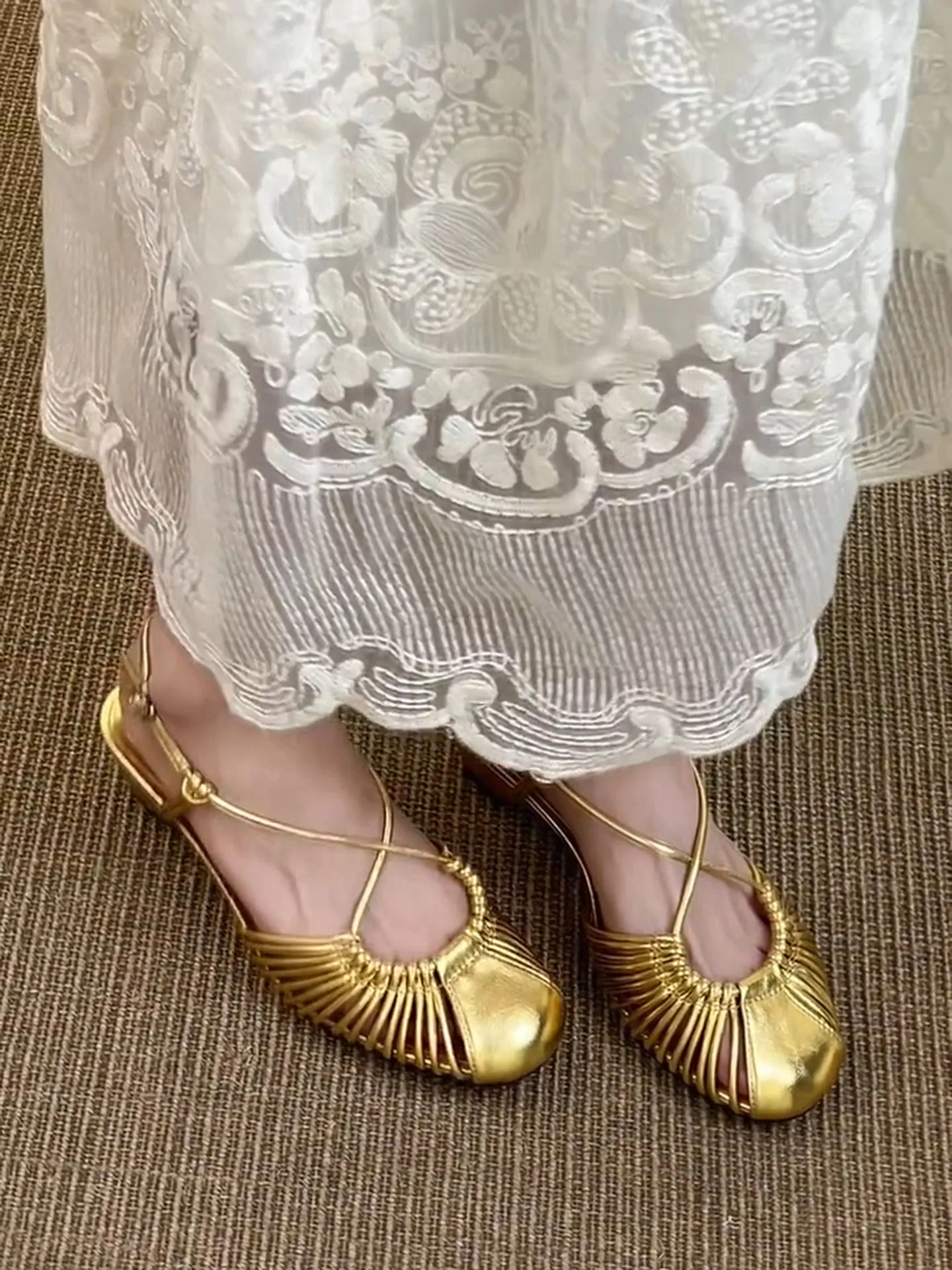 sandali-in-pelle-intrecciata-traforati-stile-romano-da-donna-con-tacco-spesso-e-cinturino-con-fibbia-calzature-estive-a-punta-tonda-a-taglio-basso-stile-coreano