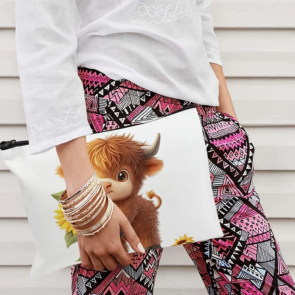 1pc Cute Highland Cow and Sunflower Cosmetic Bag - Zipper Travel Makeup Organizer, Portable Toiletry Wash Bag