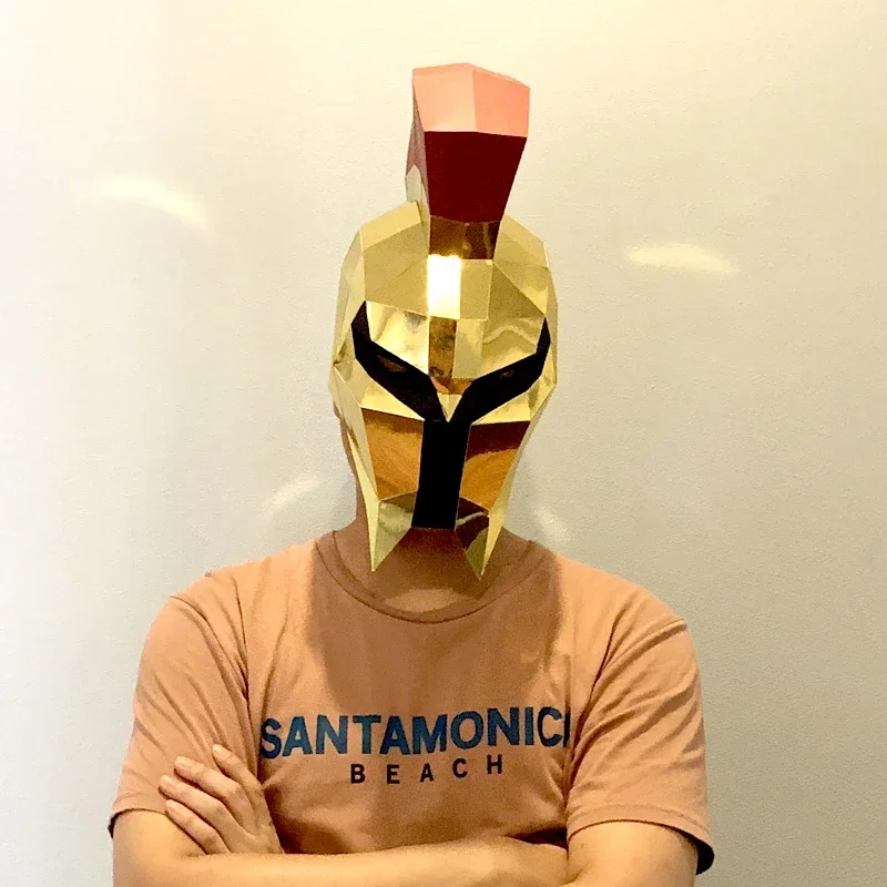 Modello di carta maschera per casco guerriero spartano dorato, dimensioni ridotte, cosplay per feste in costume 3D Papercraft, artigianato fai da te fatto a mano RTY149