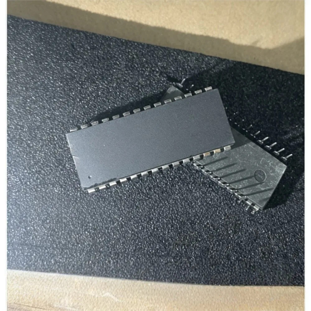 1-5PCS DAC8412F DAC8412 FP M48T59Y-70PC1 M48T59Y-70PCI HY62256ALP-10 HY62256ALP PIC16F76-I/SP PIC16F76