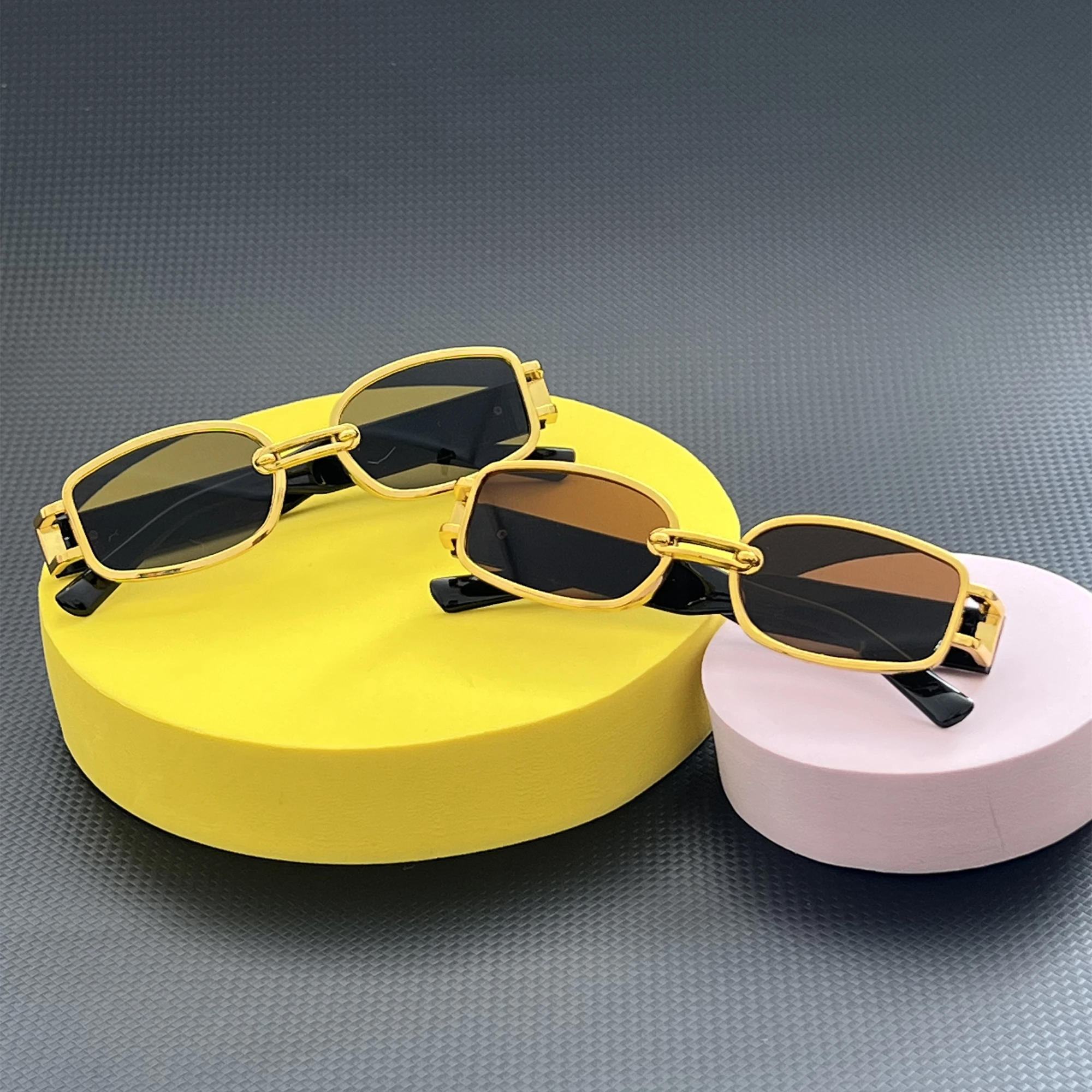 2 أزواج أزياء خمر مستطيل النظارات الشمسية النساء الشارع التصوير العلامة التجارية خمر نظارات السفر الرجال خمر فاسق النظارات