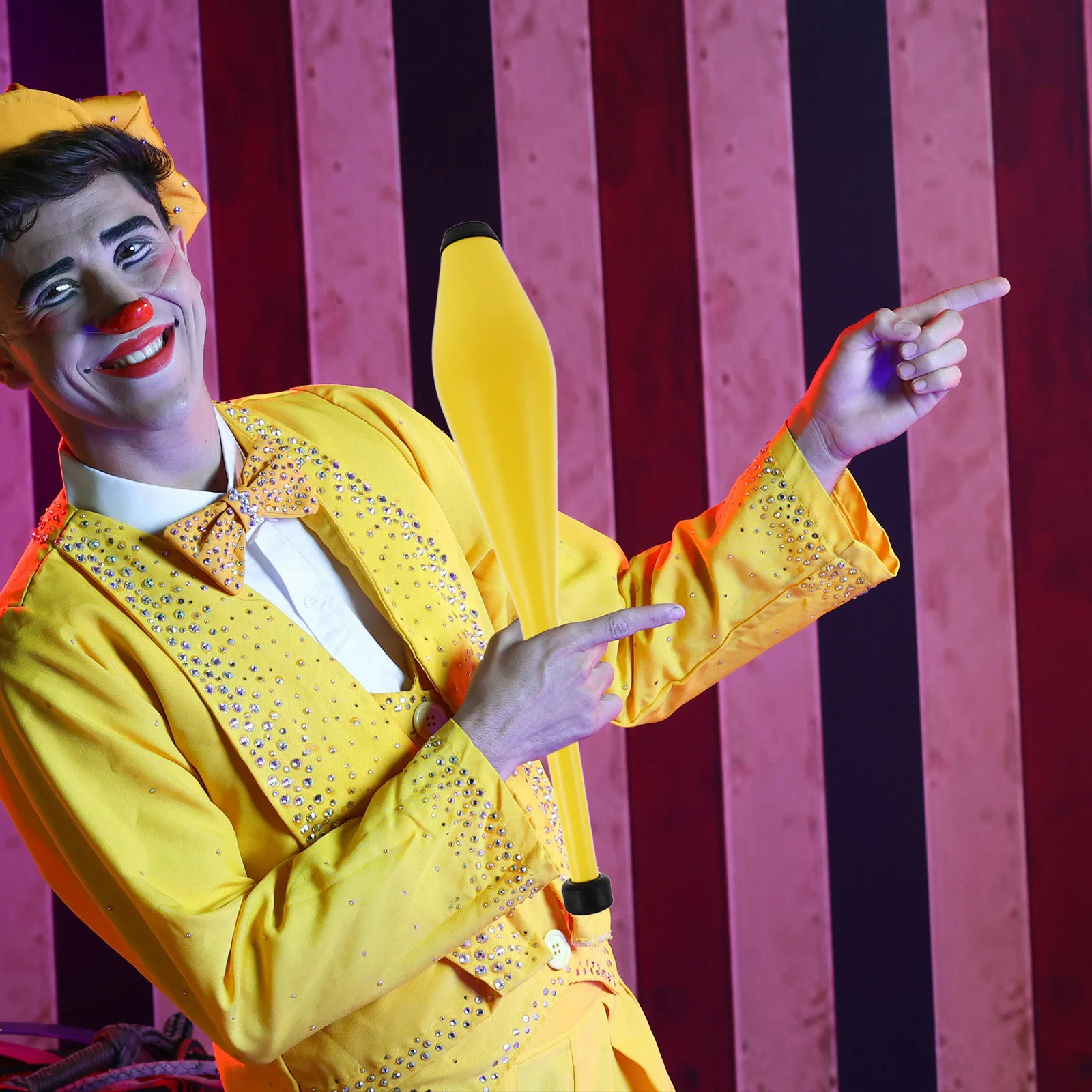 

Plastic Circus Juggling Pin Lightweight Professional Juggling Clubs for Outdoor Sports Training and Stage Performance Prop