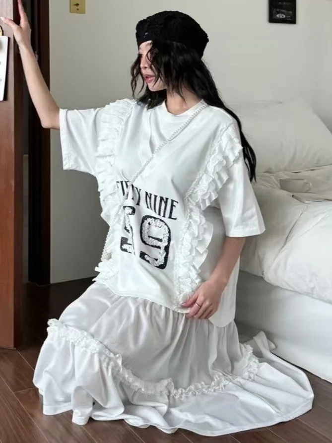 فستان كاجوال أنيق بنمط الكلية الرجعي متعدد الاستخدامات مع تطريز الدانتيل وطباعة الزهور ونمط الحروف، تصميم كاذب من قطعتين