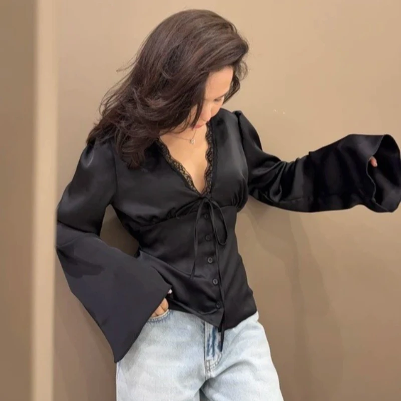 Tsiisd Débardeur Femme en Dentelle et Satin, Col V, Style Patchwork, Romantique, Premium, pour le Quotidien, Été, avec Liens, 2026