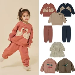 Ropa de primavera Ks para niños, sudaderas de algodón de lana para bebés, suéter de dinosaurio cisne de dibujos animados para niñas, pantalones superiores para niños, otoño