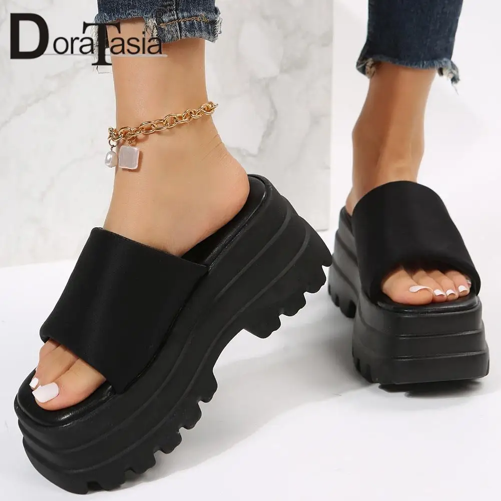 Luxury Brand New Ladies Platform Summer Slippers Fashion Wedges High Heels women's Slippers Casual Party Beach Shoes Woman