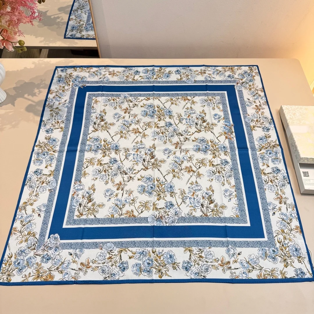 

Luxury Brand High-end Silk Scarf 90x90 Cm Made of 100% Mulberry Silk Twill Fabric Elegant Women's Scarf Headscarf High-end Gift