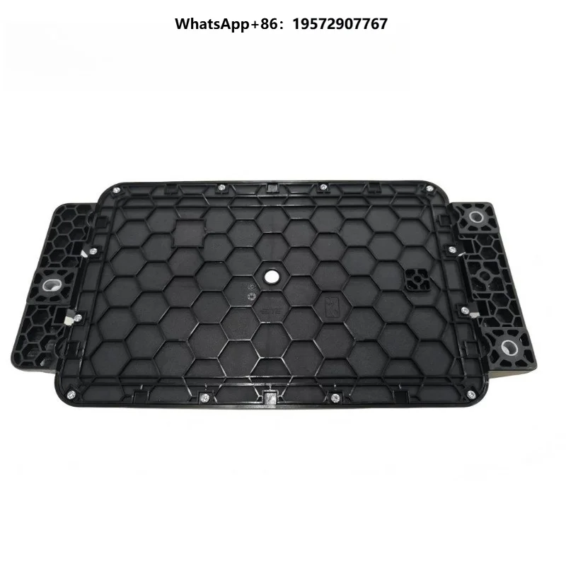 New for Yangwang U7 U8 U9 Engine Compartment Fuse Box SGH-3722020 Front Compartment Fuse Block Automobile Parts