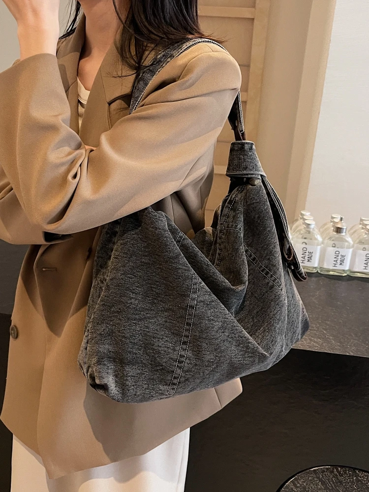 Tren Mode 2025 Tas Tote Genggam Denim Serbaguna Personalisasi Baru Tas Wanita Tas Ketiak Bahu Tunggal Serbaguna Kasual