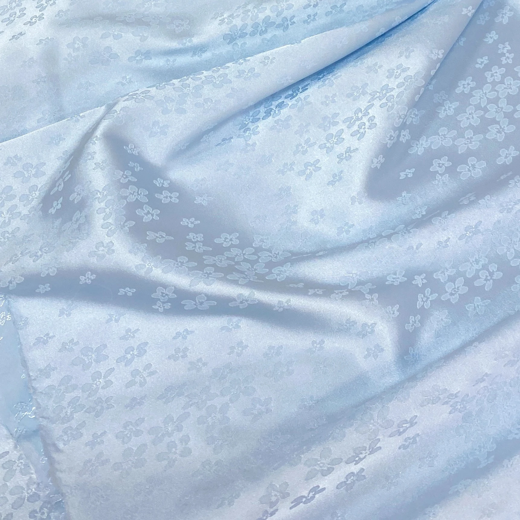 Satén jacquard azul claro con cortina suave y qipao Hanfu brillante y ropa para niños, tela de diseño hecho a mano DIY