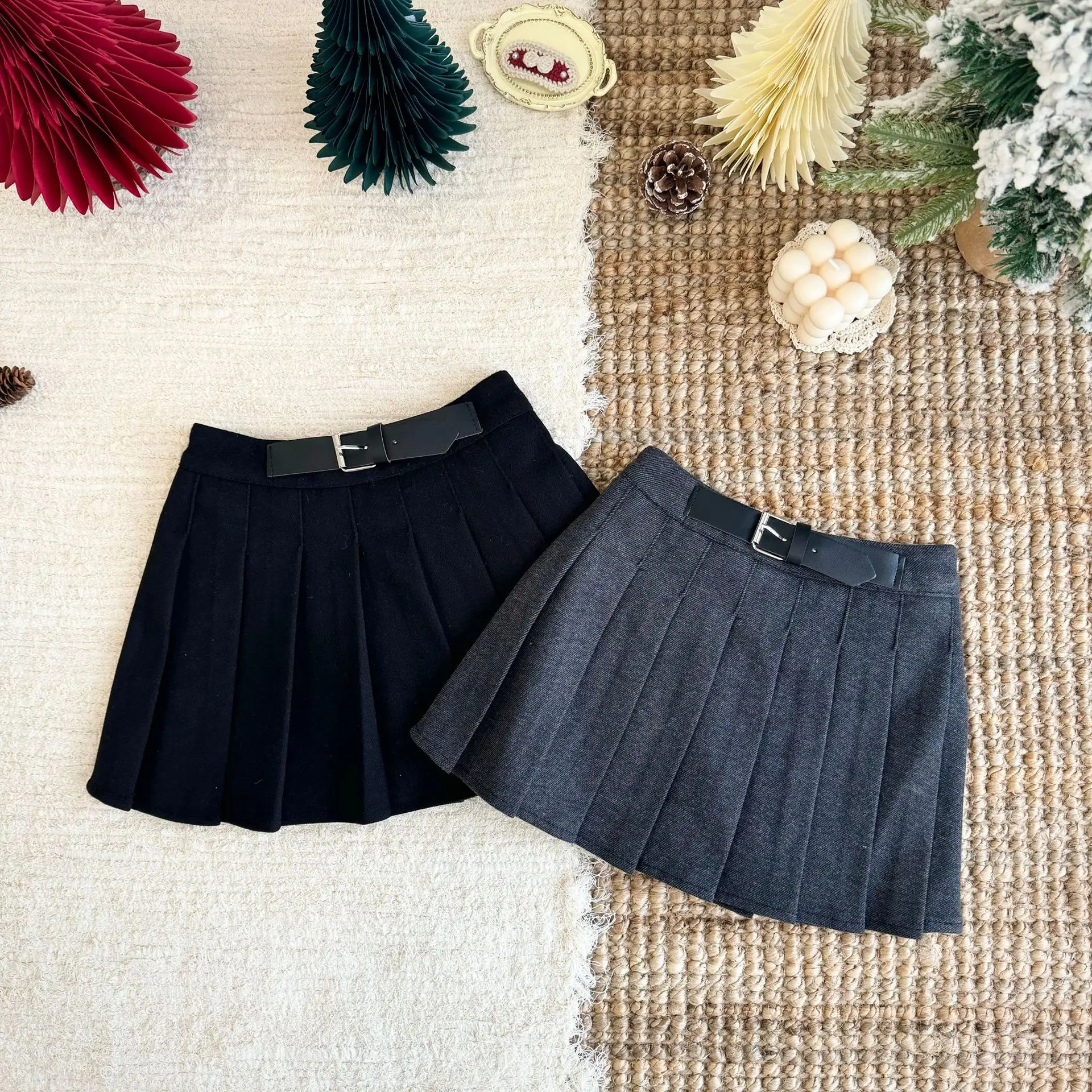 Girls' Woolen Skirt 2025 Autumn and Winter New Woolen Leather Buckle Pleated Skirt Children's Anti-light Pleated Skirt