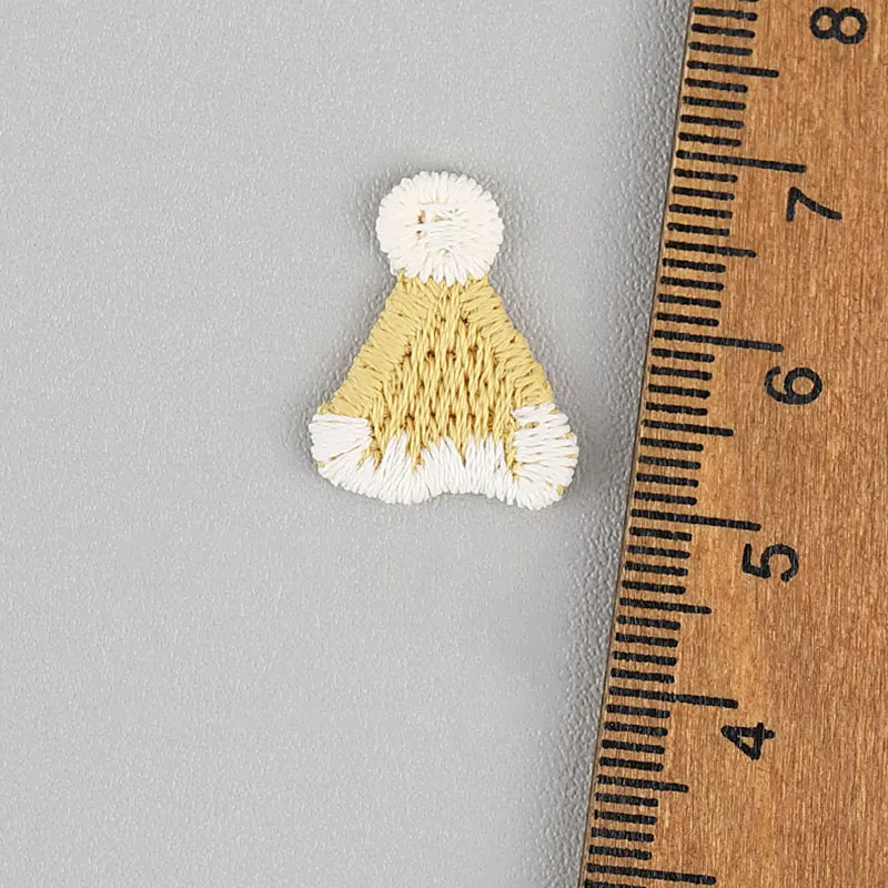 50 Stück 1,5 x 1,8 cm niedliche kleine bestickte Hut-Aufnäher für Haarspangen-Accessoires, Hut, Stofftasche, Dekorationsaufnäher – Detail 5