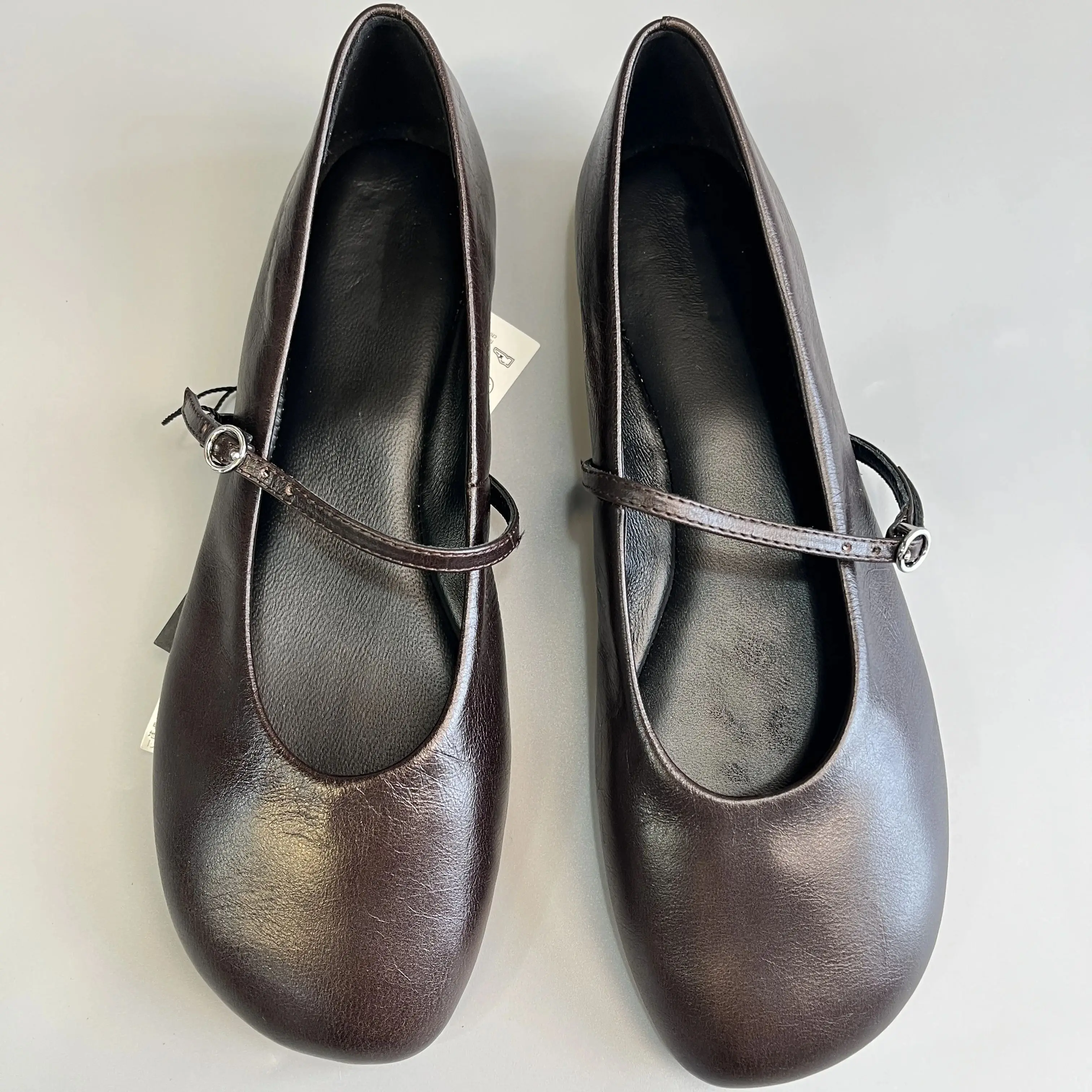 حذاء ماري جين نسائي من جلد البقر مع مصائد بإبزيم، حذاء مسطح ناعم ومريح للاستخدام الخارجي، حذاء يومي متعدد الاستخدامات كاجوال ممتاز