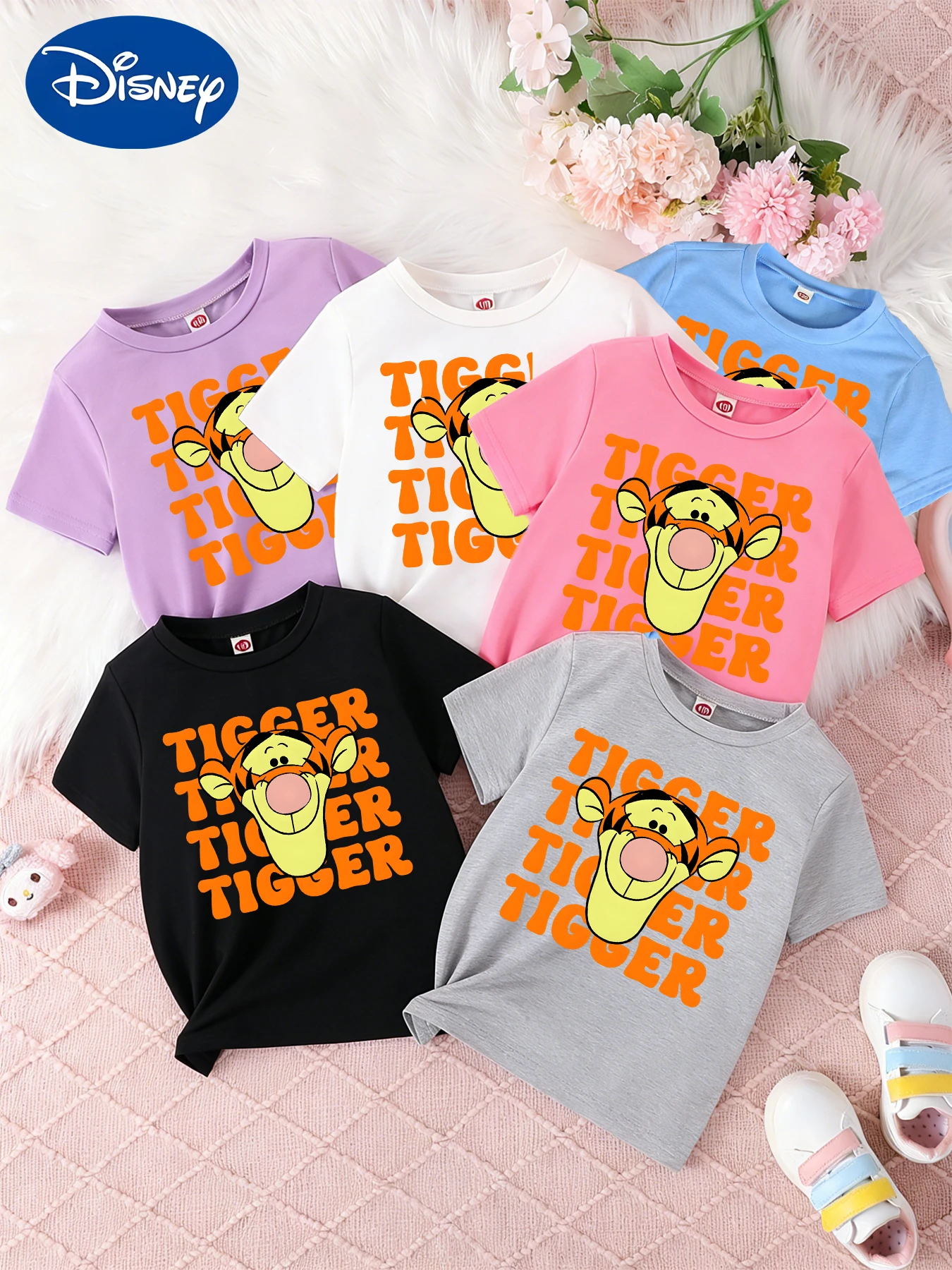 

Детская футболка с повторяющимся принтом Тигра, оранжевого цвета, для мальчиков и девочек. Яркий и энергичный стиль, короткие рукава.