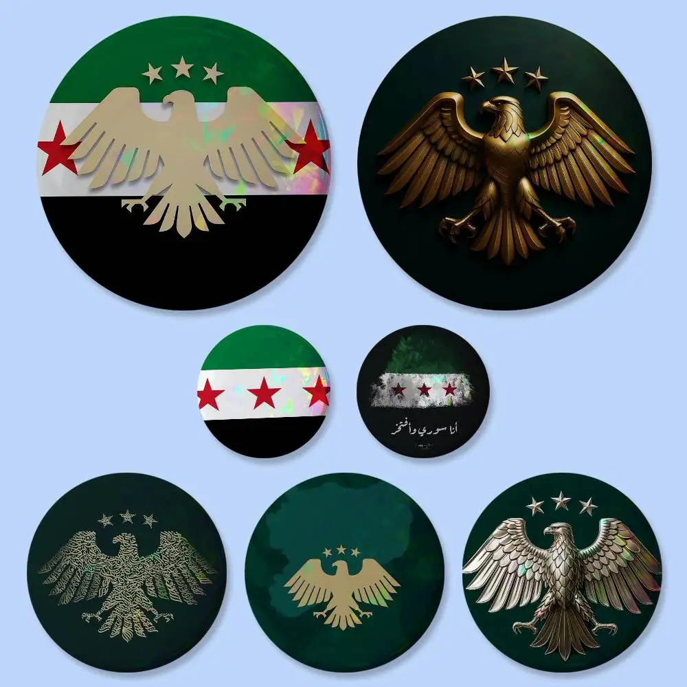 Eagle Syrische Neue 2025 Logo Flaggen-Abzeichen Runde Exquisite Anstecknadeln Kreative Broschen für Kleidung, Hüte, Rucksäcke, Geschenk-Accessoires