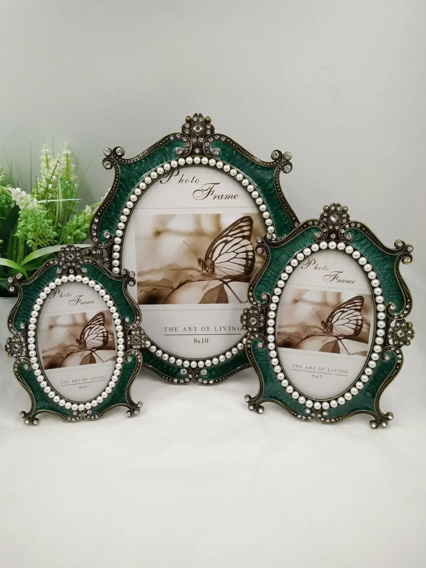 A A European Style 6/7/10 Inch Exquisite Metal Photo Frame, Children's Photo Frame, Sample Room Display Table