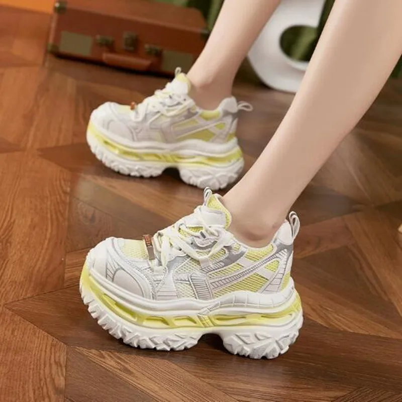 

Новые весенние массивные кроссовки 2026 года на высокой платформе, повседневные вулканизированные туфли, женские мягкие дышащие сетчатые кроссовки, спортивные кроссовки в стиле «папины туфли» на платформе 9 см