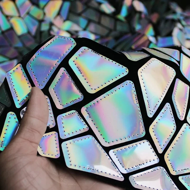 Tela de lentejuelas láser con patrón geométrico, Material de terciopelo de poliéster, ilusión de cuero con espejo para ropa, fondo, ropa de diseñador