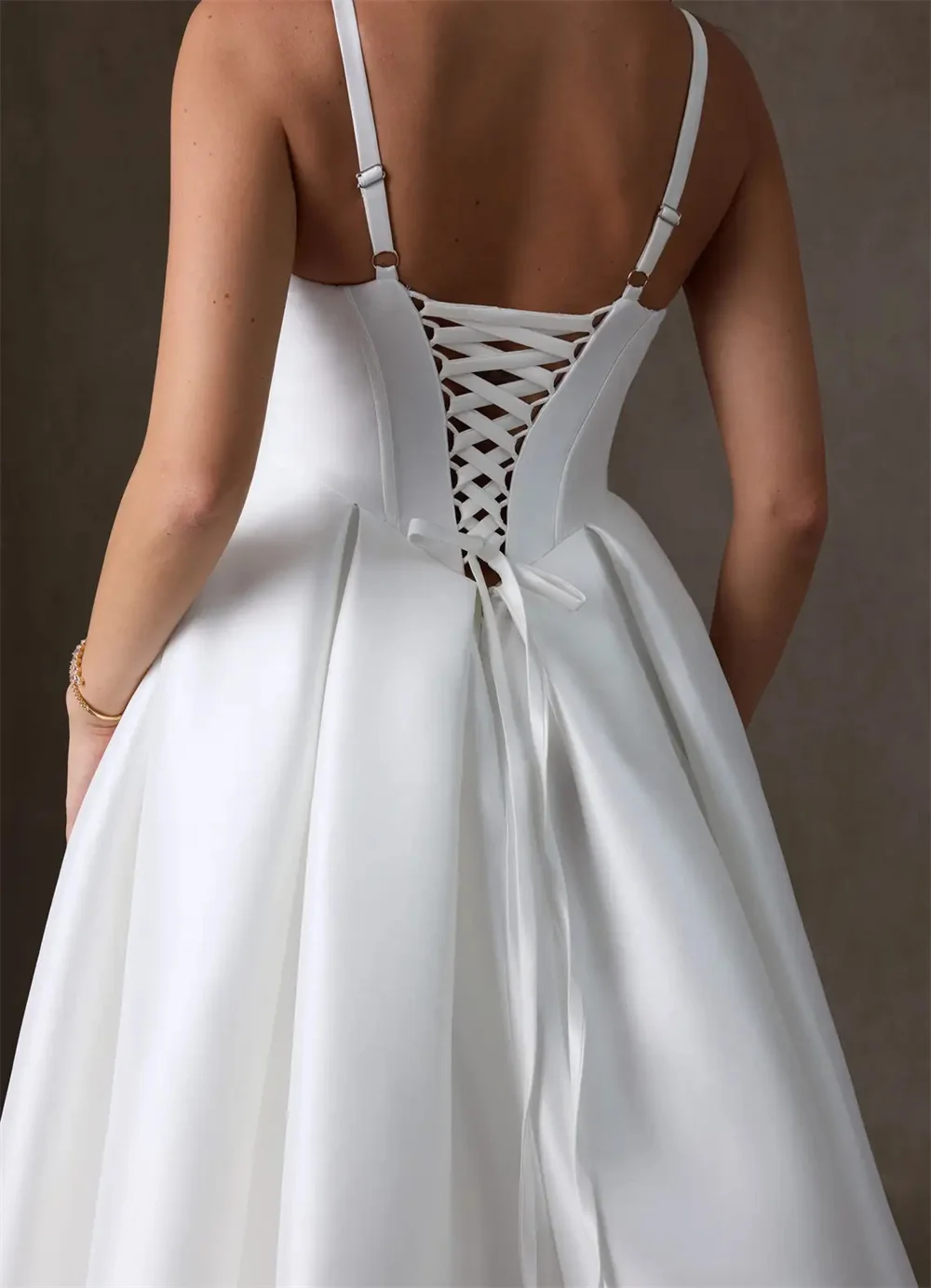 Luxury A Line Wedding Dress Spaghetti Straps Pleated Bride Gowns Sleeveless Bridal Dress Wedding Gowns Vestidos De Novia White 3