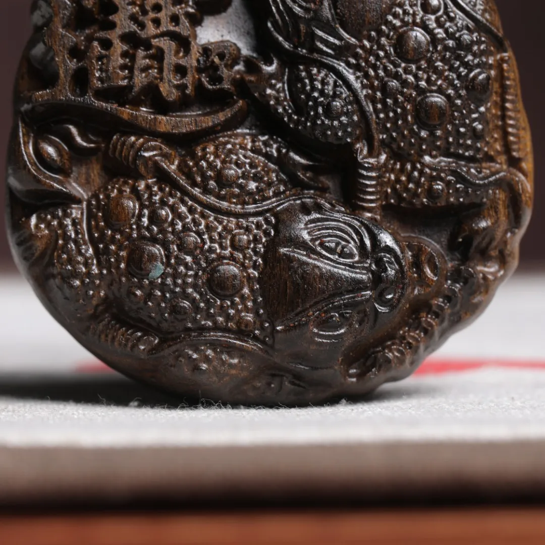 Chinese Traditional Lucky Exquisitely Carved Solid Wood Three Legged Golden Toad Pendant Wealth Attracting Auspicious Amulet For