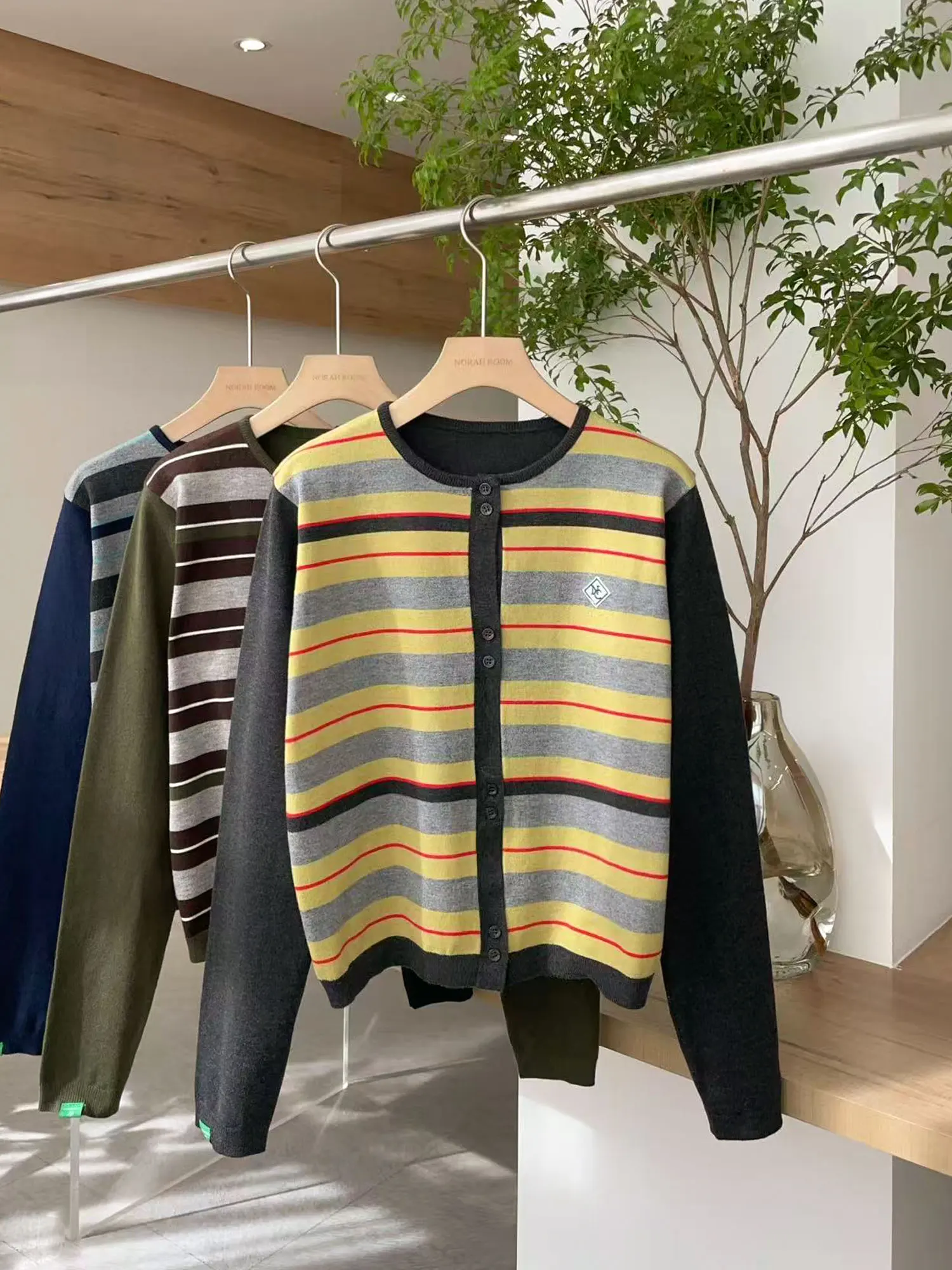 

Новый вязаный кардиган Noc в полоску, повседневный, женский, длинный, с круглым вырезом, на пуговицах, винтажный, зимний