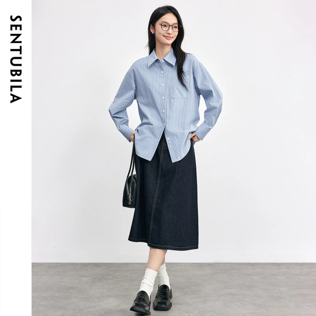 

SENTUBILA Women's Shirts Lady Striped Long Sleeve Turn-down Collar Loose Top Female Shirt With Pockets Tops 153CH2793