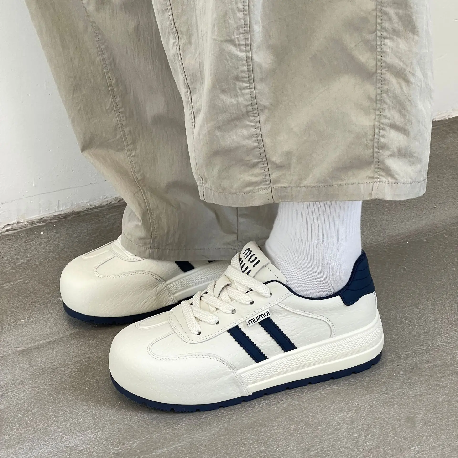 Casual Sneakers Women's Fashionable Versatile Height-Boosting Breathable Thick-Sole Sneakers Women's Mesh Shoes Striped Soft
