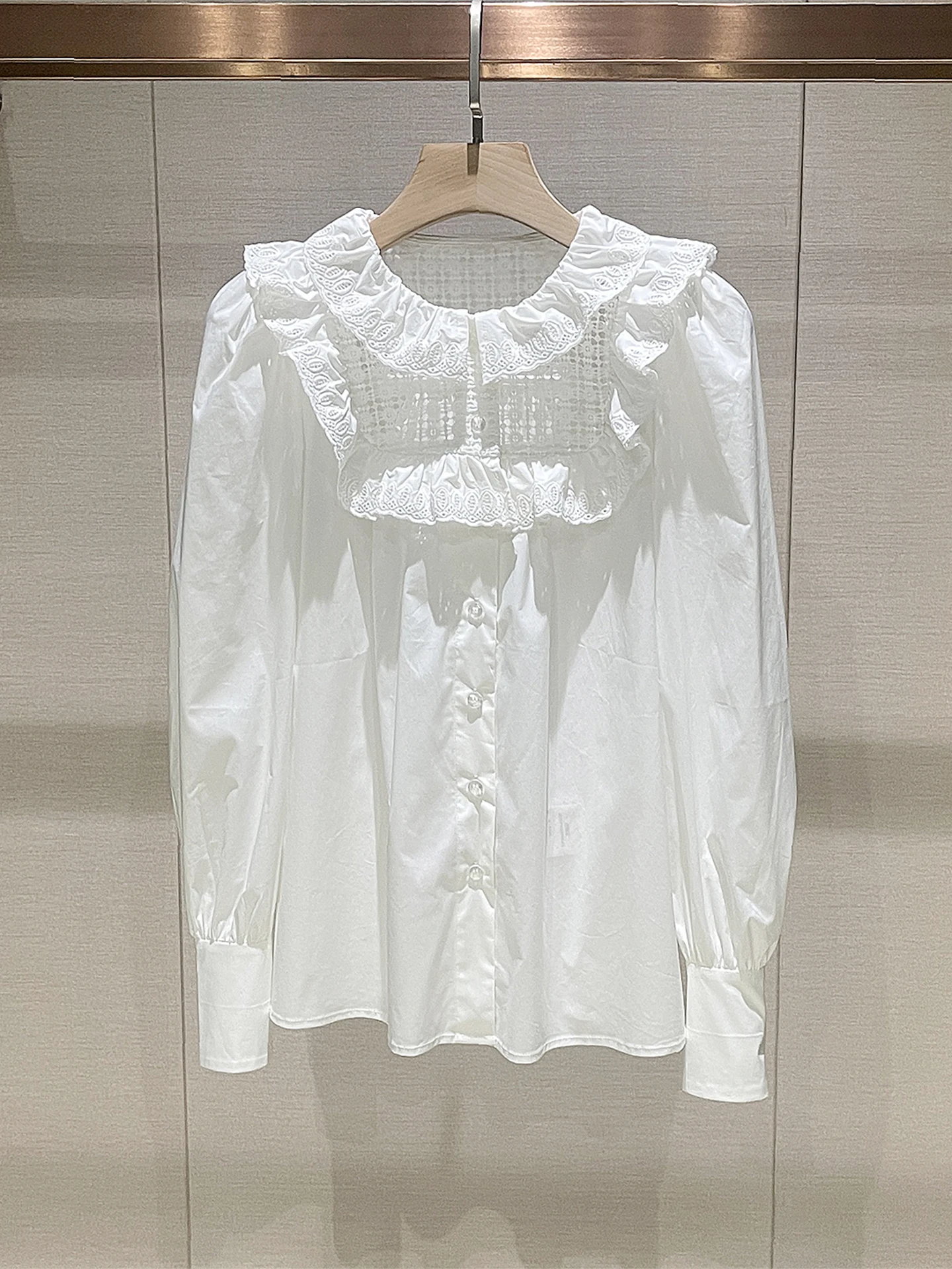 

Женская блузка с вышивкой и ажурными вставками, весна 2026, в стиле кэжуал, с цветочным кружевом