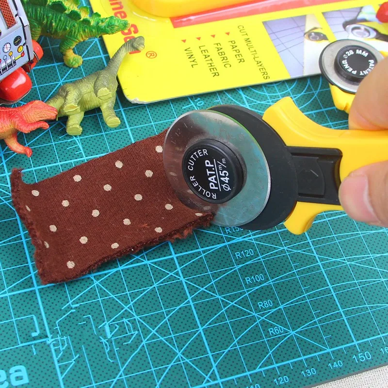 28/45mm  Cloth Rotary Cutter Patchwork Roller Wheel Round Knife Leather Paper Fabric Cutter Cutting Tool