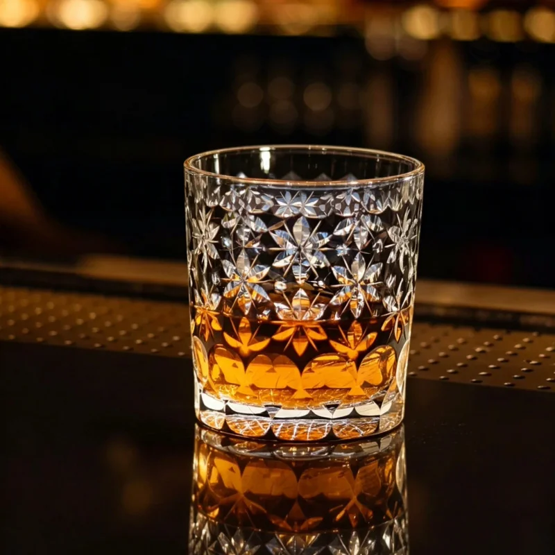 250ml Handmade Japanese Edo Kiriko Tumbler Black Floral Cut Cherry Blossom Snow Crystal Cup for Sake Whisky Brandy XO Chivas