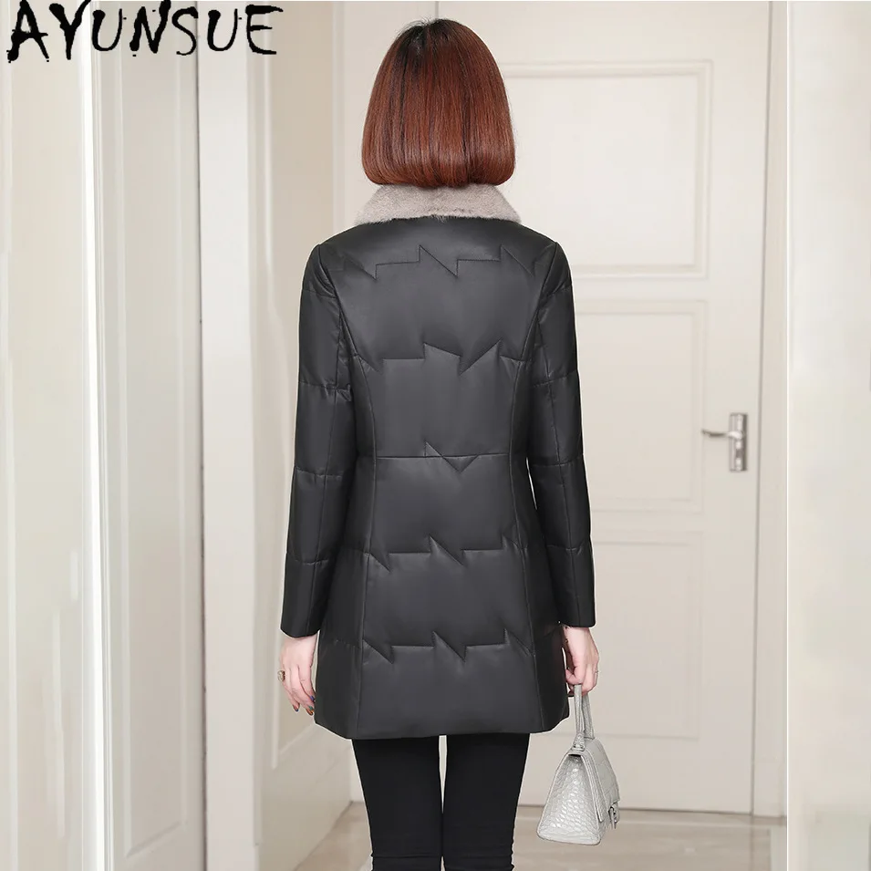 AYUNSUE シープスキン本革ダウンジャケット女性の冬服暖かいミンクの毛皮の襟ミッドレングスダウンコート 2025 Jaqueta Couro