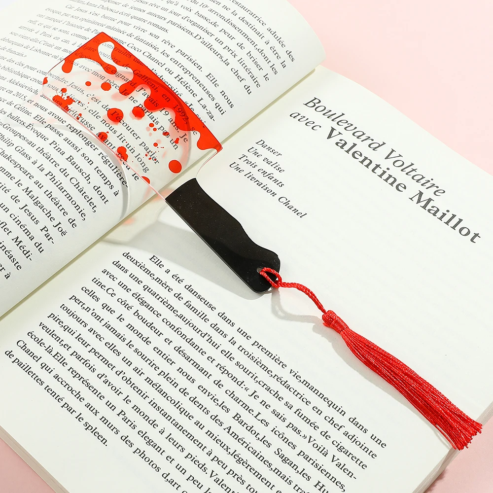 An interesting red tool bookmark, suitable for office learning, writing, and can also be used as a gift.