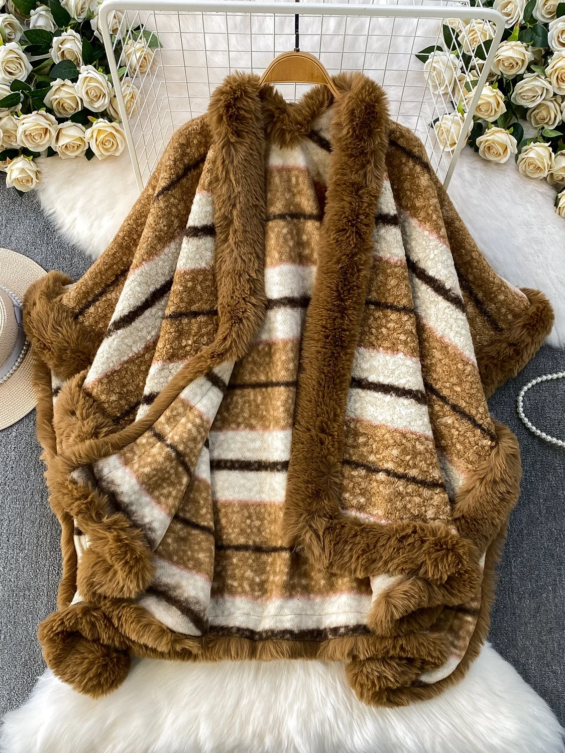 

Ele Lady Heavy Wool Roll oulder Wrap Fur Coat Women's Winter Mid-Length Striped Sweater Wrap Sli Warm Outerwear